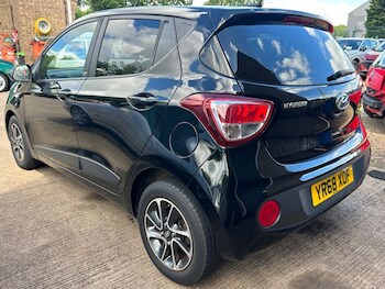 Used Hyundai i10 2018 for sale - 78851054: Photo