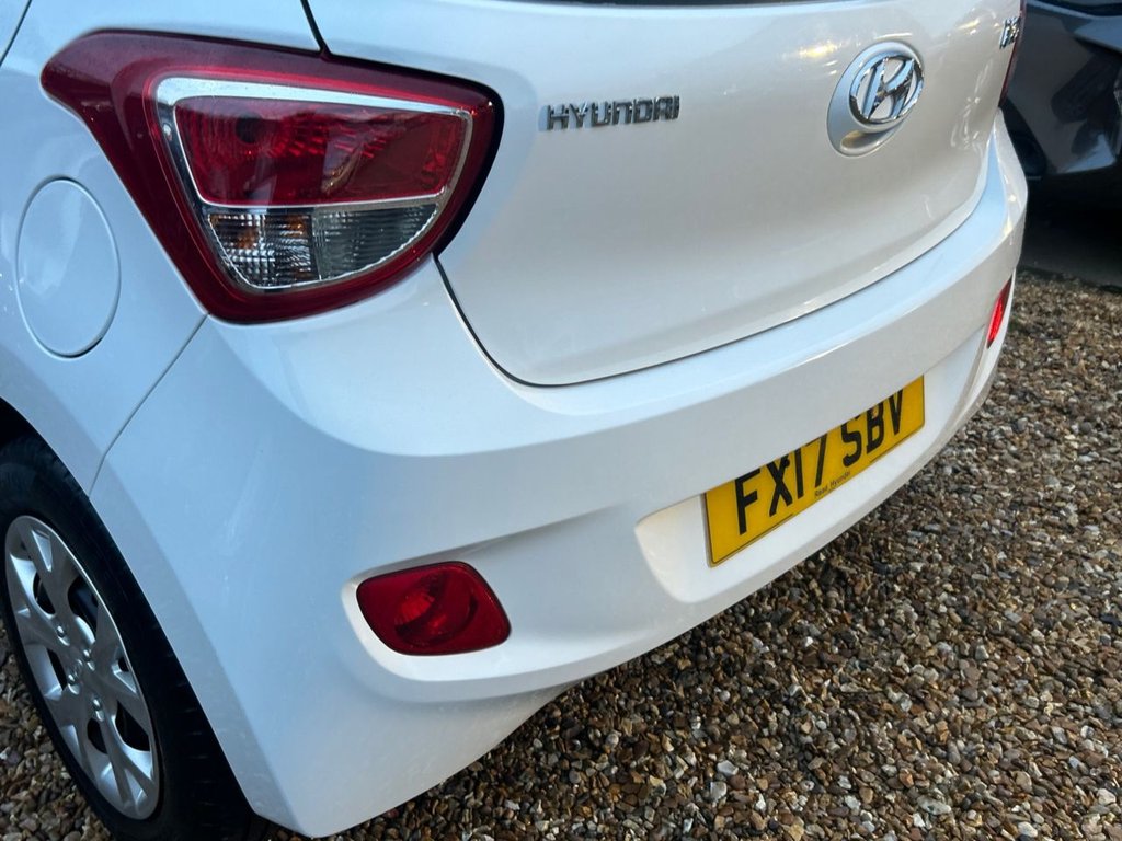 Used Hyundai i10 2017 for sale - 76942881: Photo 32
