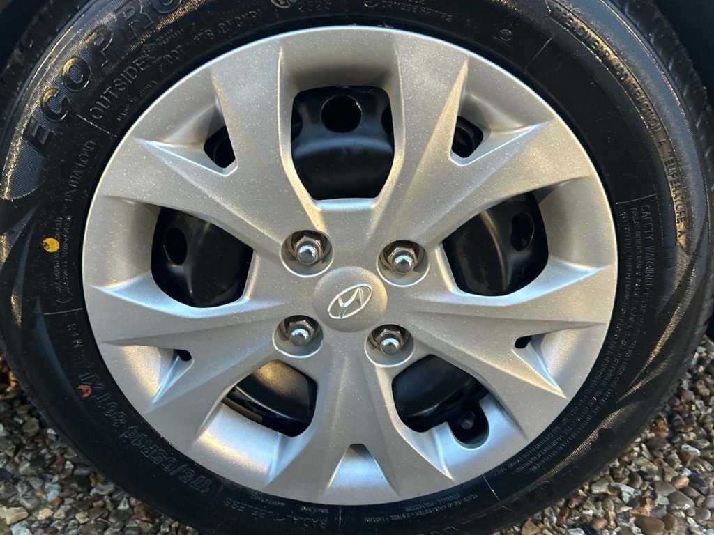 Used Hyundai i10 2017 for sale - 76942881: Photo 39