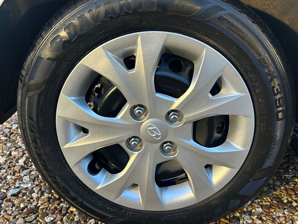 Used Hyundai i10 2017 for sale - 76942881: Photo 7