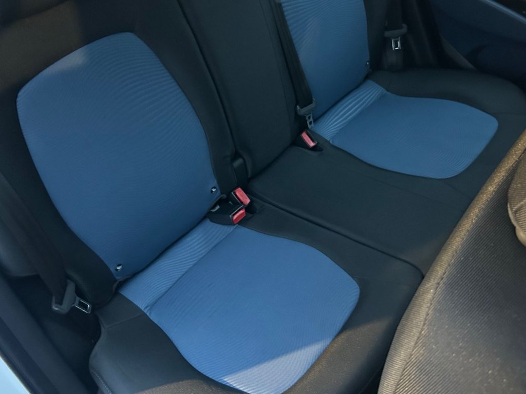 Used Hyundai i10 2017 for sale - 76942881: Photo 9