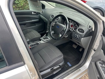 Used Ford Focus 2010 for sale - 78134297: Photo