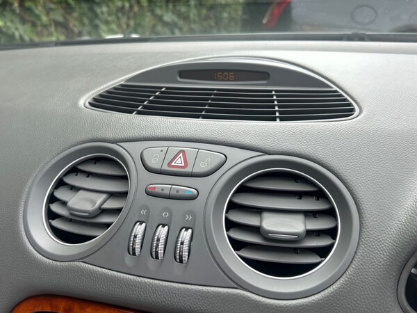 Used Mercedes-Benz SL 2002 for sale - 62888732: Photo 17