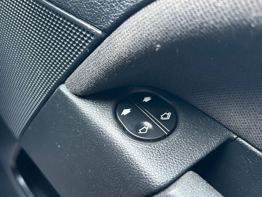 Used Ford Fiesta 2006 for sale - 76495909: Photo 21