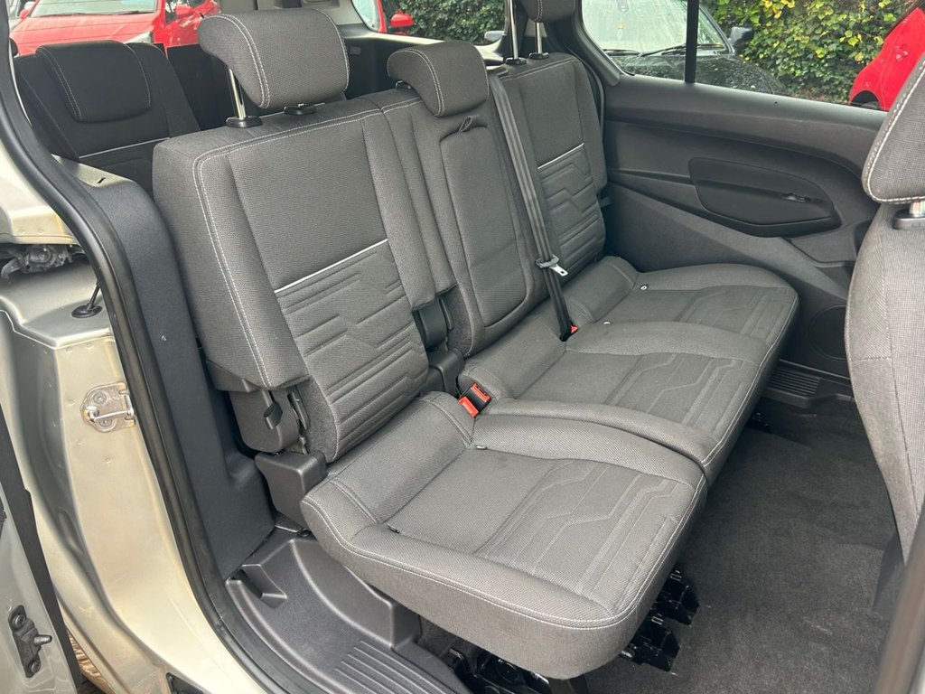 Used Ford Grand Tourneo Connect 2015 for sale - 76792288: Photo 10