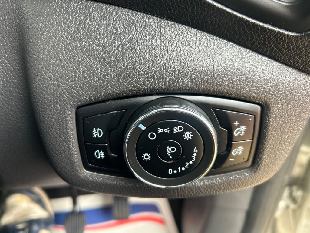 Used Ford Grand Tourneo Connect 2015 for sale - 76792288: Photo 22