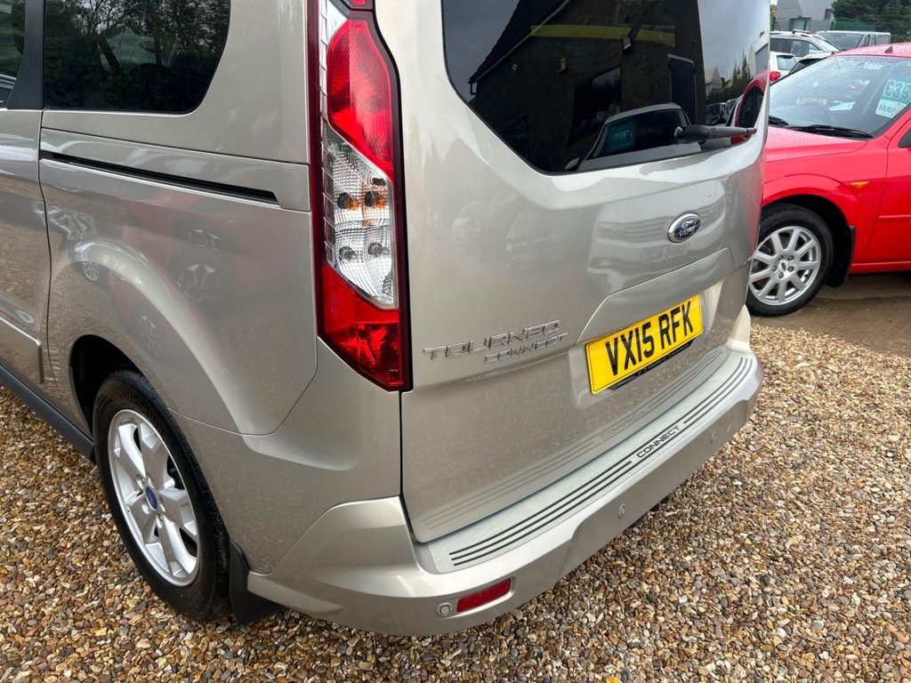 Used Ford Grand Tourneo Connect 2015 for sale - 76792288: Photo 33