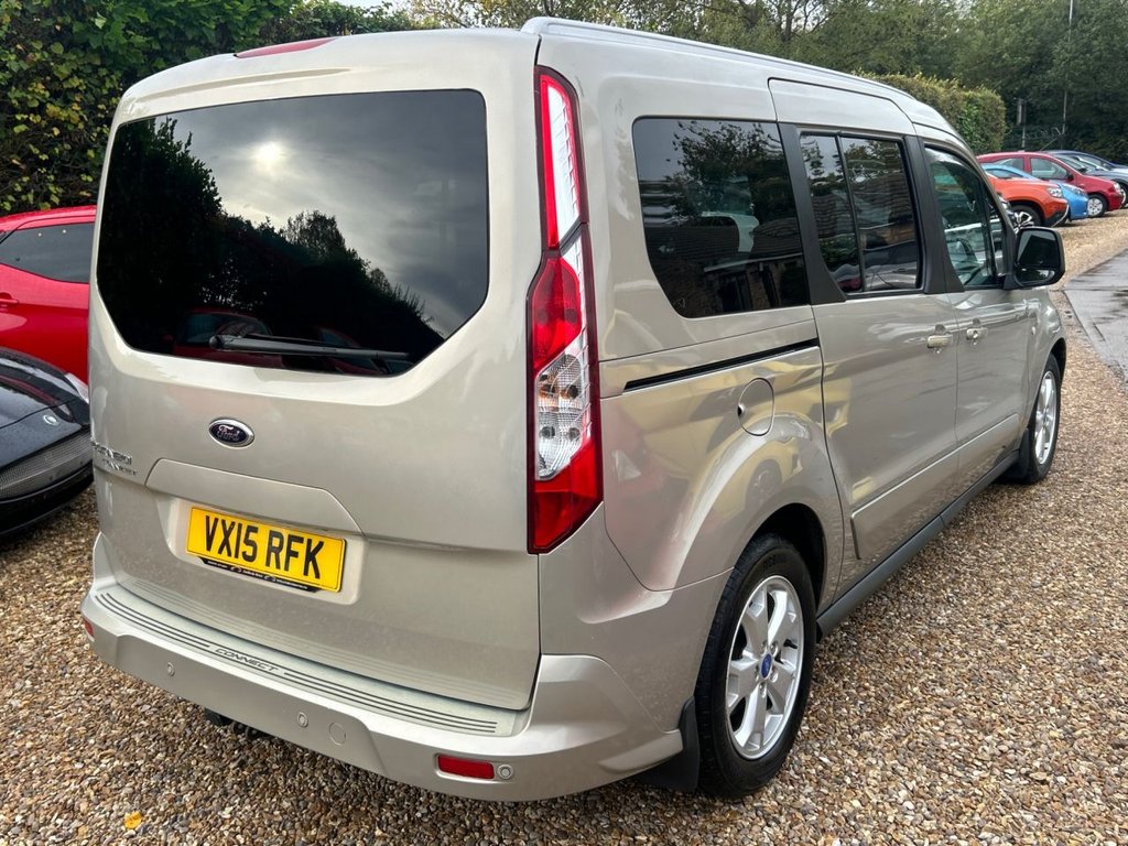 Used Ford Grand Tourneo Connect 2015 for sale - 76792288: Photo 6