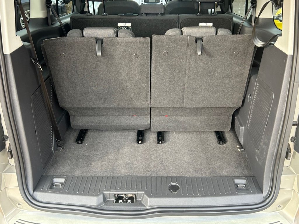 Used Ford Grand Tourneo Connect 2015 for sale - 76792288: Photo 8