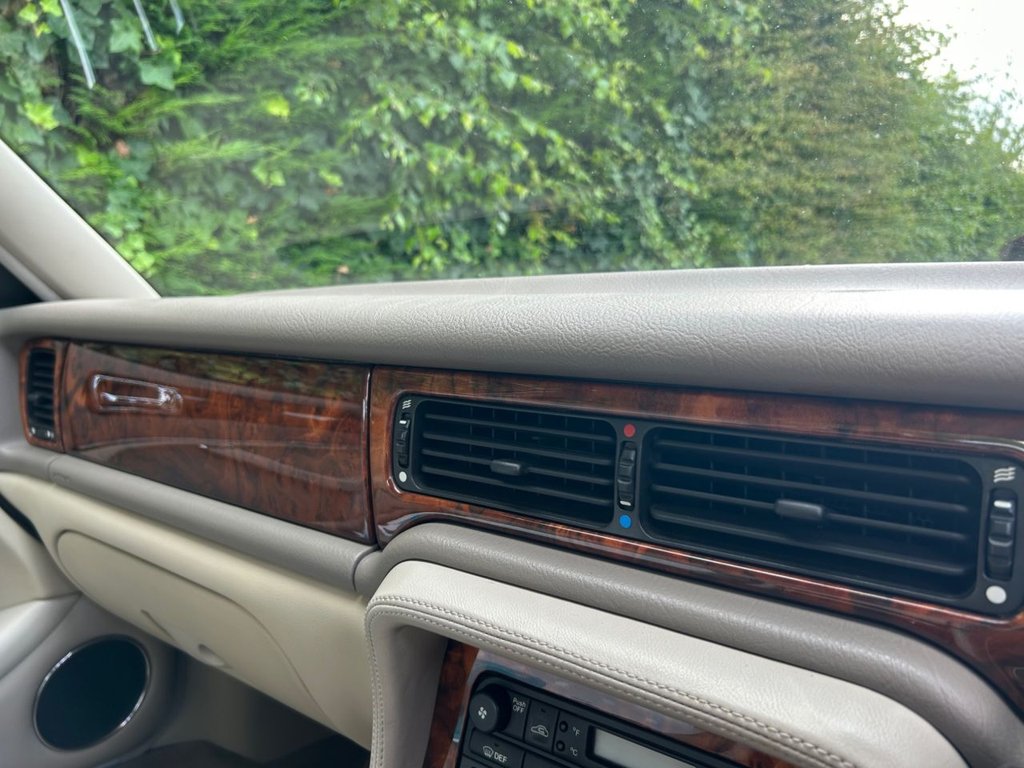 Used Jaguar XJ 1997 for sale - 76665733: Photo 18