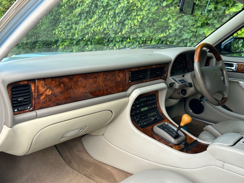 Used Jaguar XJ 1997 for sale - 76665733: Photo 29
