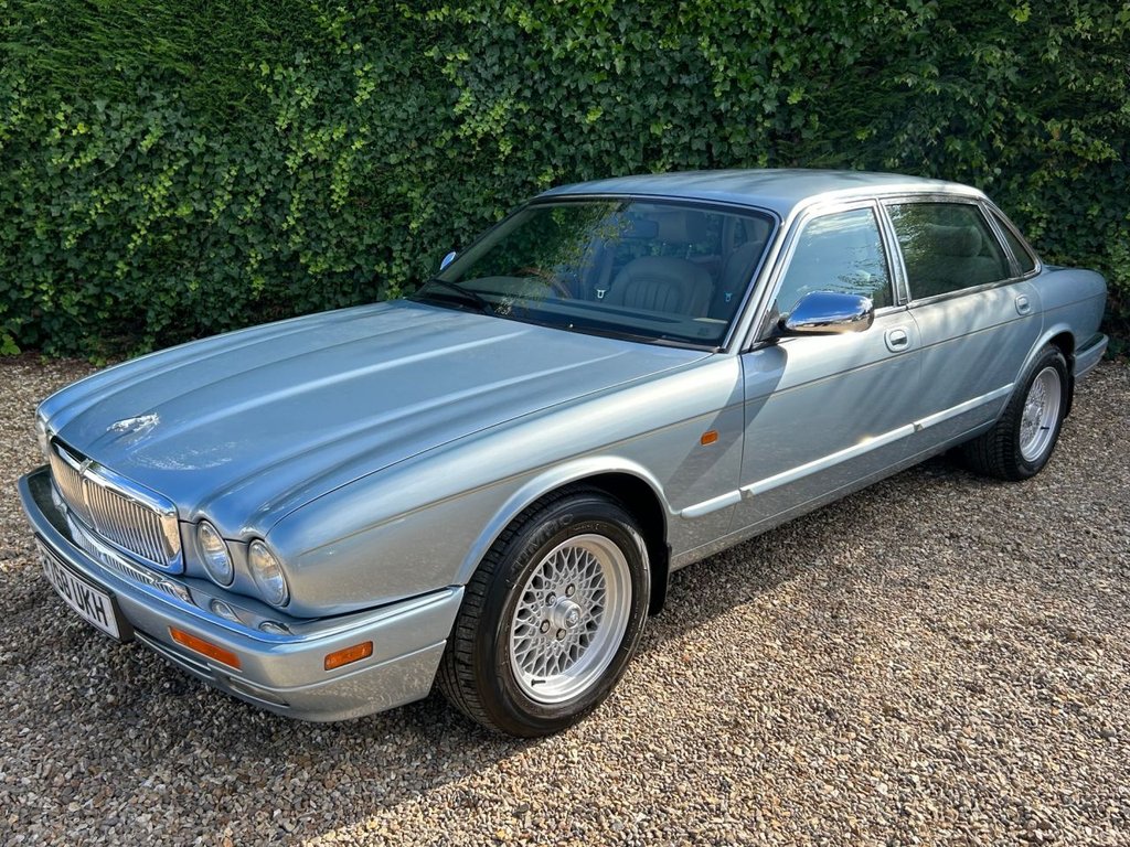 Used Jaguar XJ 1997 for sale - 76665733: Photo 3