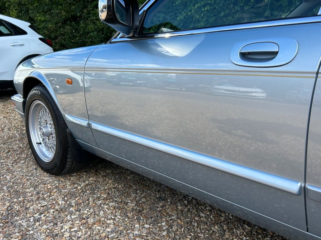 Used Jaguar XJ 1997 for sale - 76665733: Photo 44