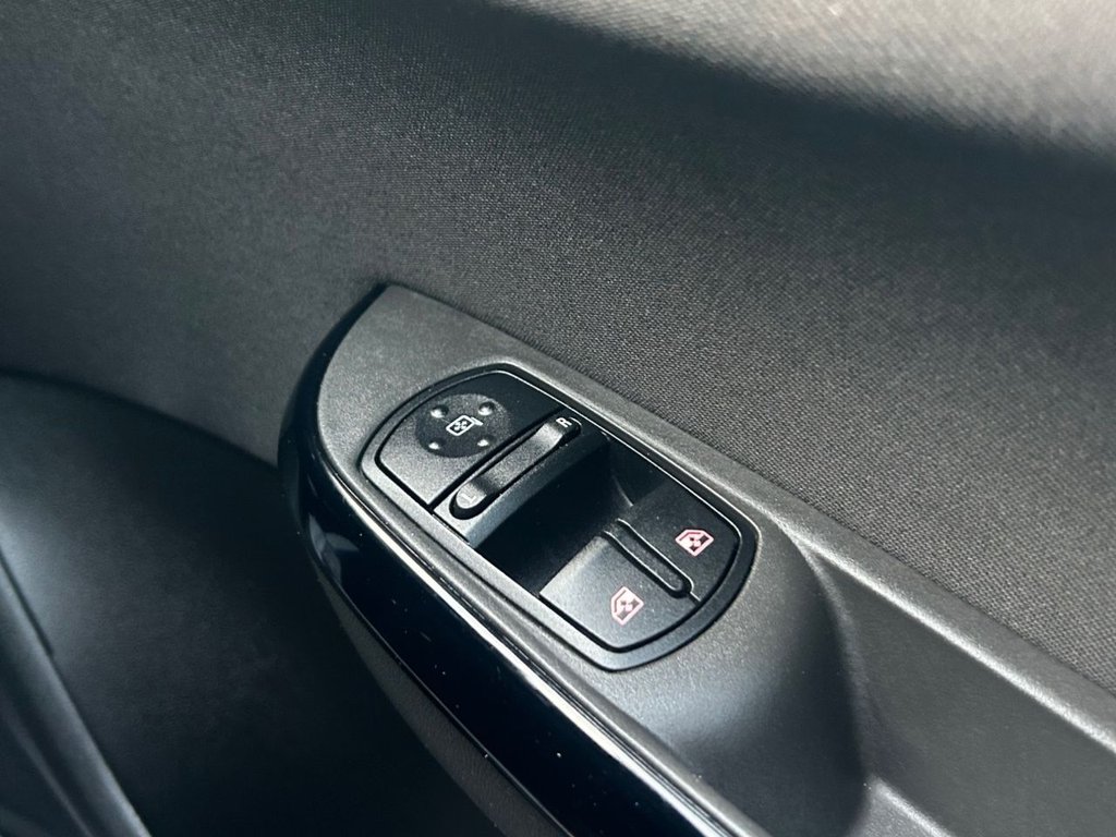 Used Vauxhall Corsa 2015 for sale - 77775949: Photo 24