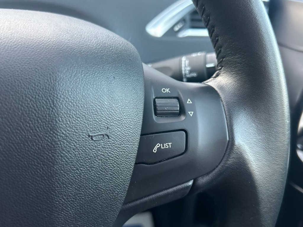 Used Peugeot 208 2018 for sale - 76586638: Photo 14