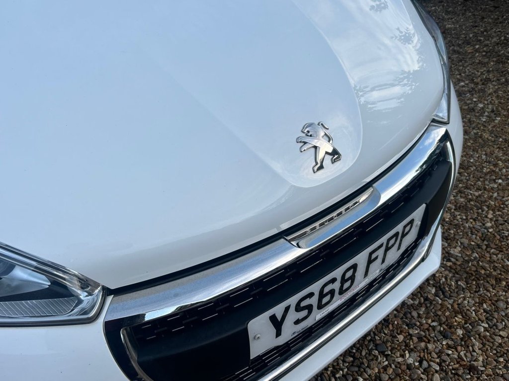 Used Peugeot 208 2018 for sale - 76586638: Photo 25