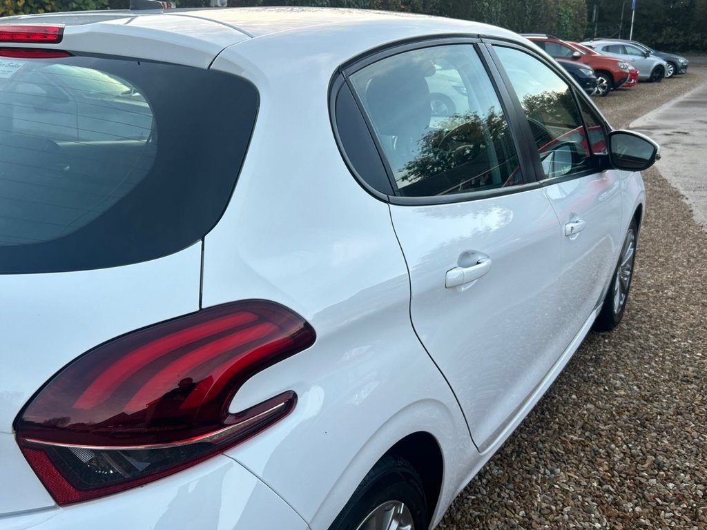 Used Peugeot 208 2018 for sale - 76586638: Photo 38