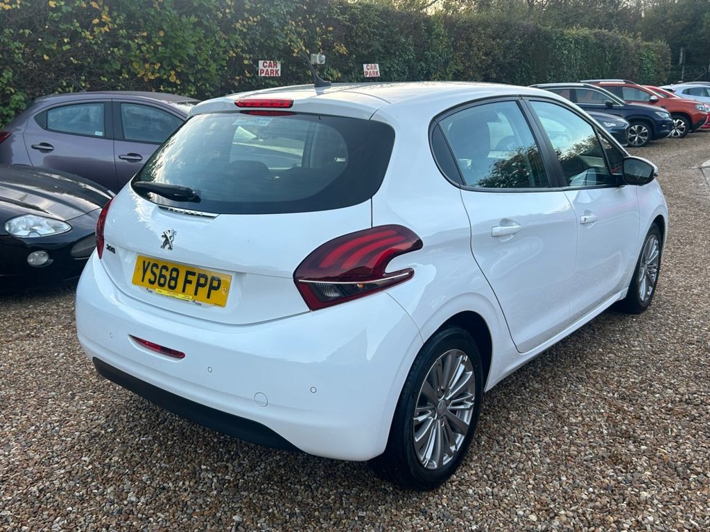 Used Peugeot 208 2018 for sale - 76586638: Photo 6