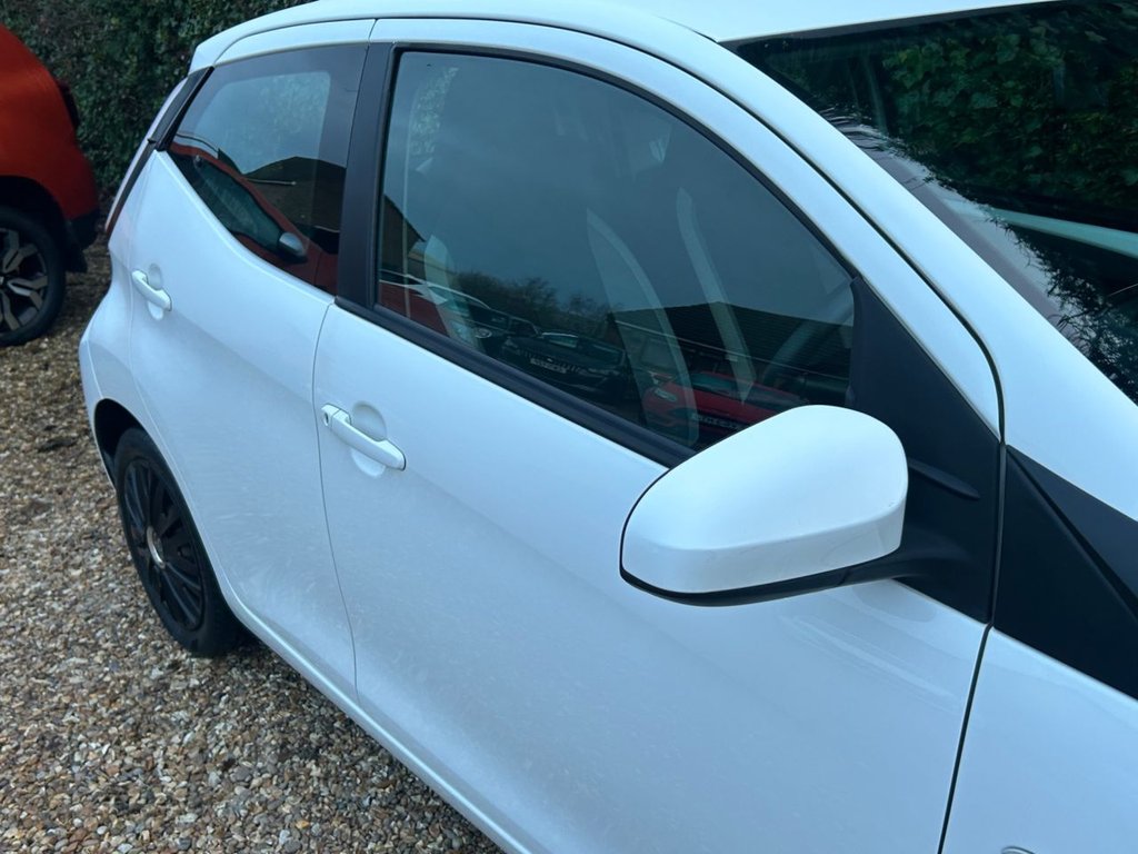 Used Toyota AYGO 2015 for sale - 77200268: Photo 39