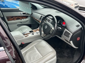 Used Jaguar XF 2010 for sale - 77301920: Photo