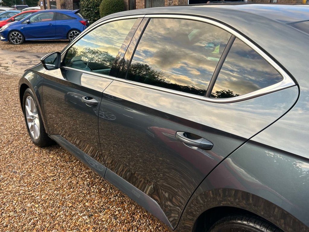 Used Skoda Superb 2019 for sale - 76419979: Photo 31