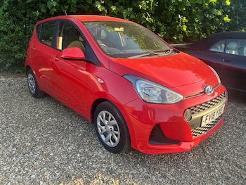 Used Hyundai i10 2018 for sale - 79186807: Photo