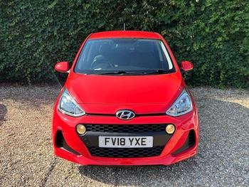 Used Hyundai i10 2018 for sale - 79186807: Photo