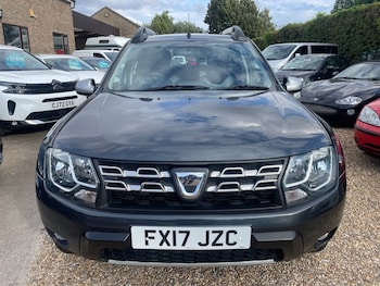 Used Dacia Duster 2017 for sale - 75735493: Photo