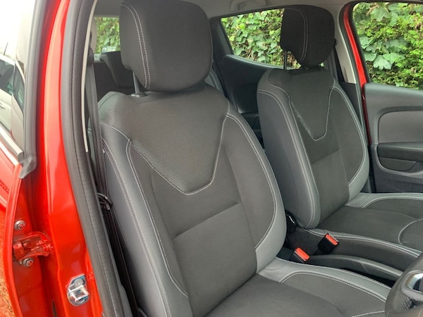 Used Renault Clio 2017 for sale - 68244954: Photo 28