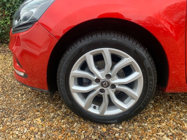 Used Renault Clio 2017 for sale - 68244954: Photo 35