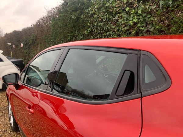 Used Renault Clio 2017 for sale - 68244954: Photo 37