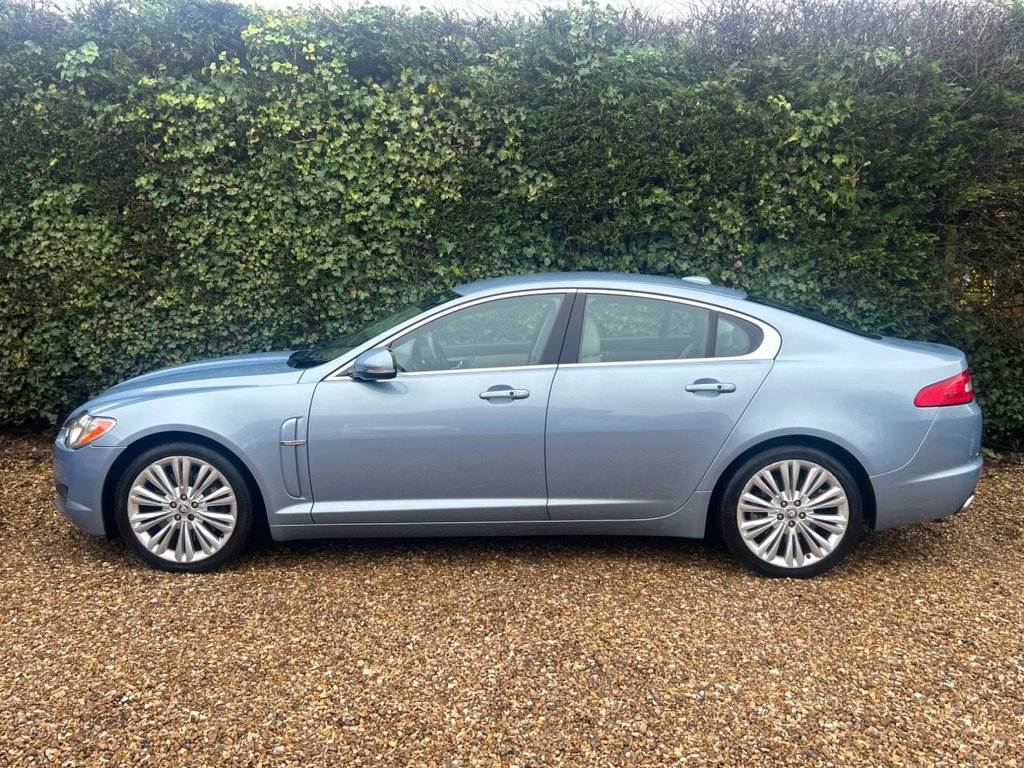 Used Jaguar XF 2010 for sale - 77775944: Photo 4