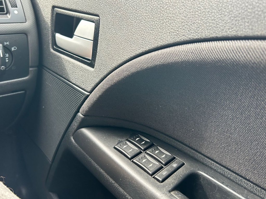 Used Ford Mondeo 2001 for sale - 77849752: Photo 23