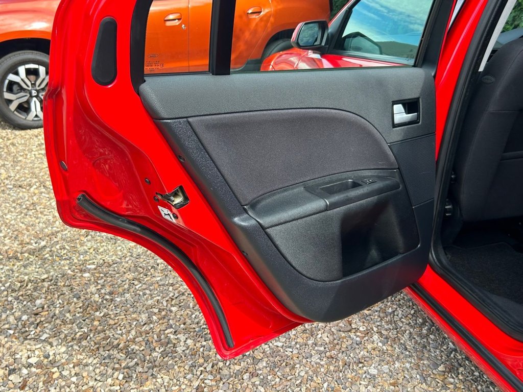 Used Ford Mondeo 2001 for sale - 77849752: Photo 31