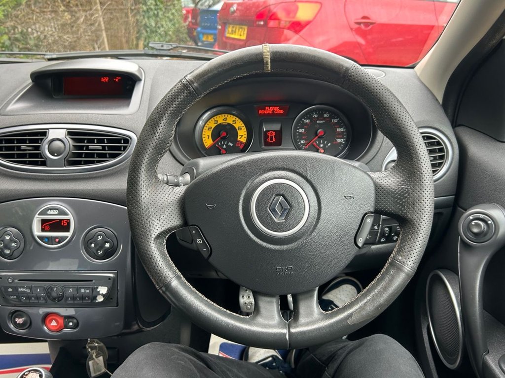 Used Renault Clio 2010 for sale - 77849816: Photo 14