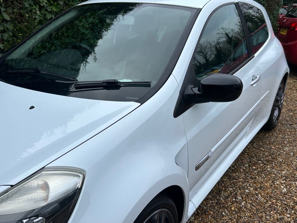 Used Renault Clio 2010 for sale - 77849816: Photo 29