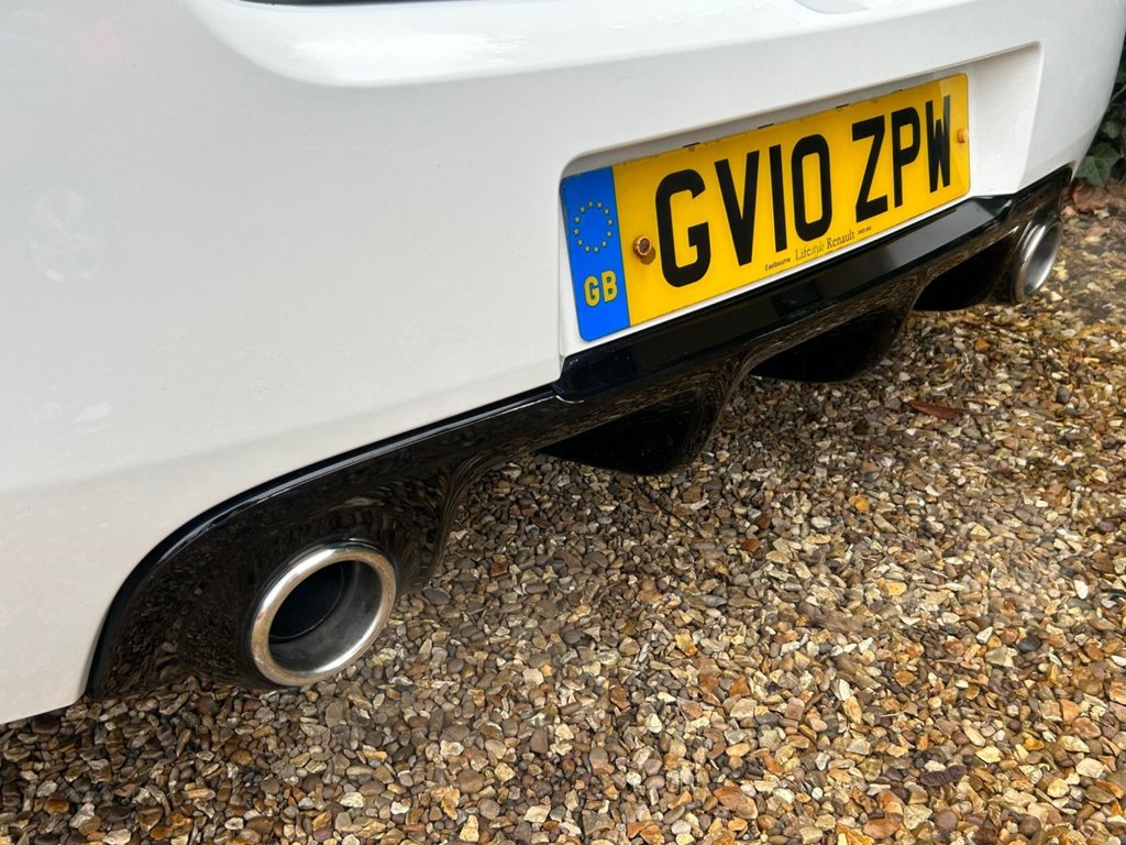 Used Renault Clio 2010 for sale - 77849816: Photo 37