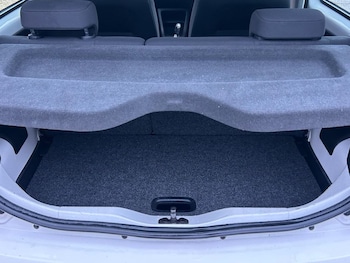 Used Volkswagen up! 2015 for sale - 77384024: Photo