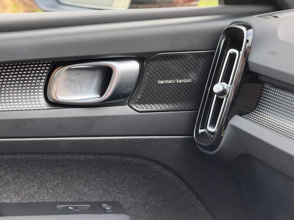 Used Volvo XC40 2024 for sale - 73034395: Photo 15