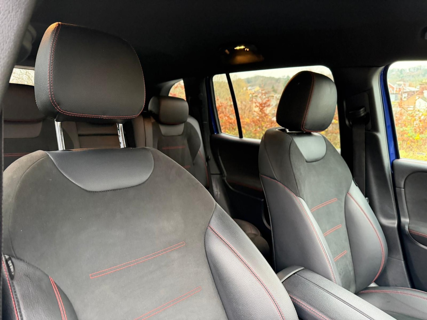 Used Mercedes-Benz GLB 2023 for sale - 76578231: Photo 11