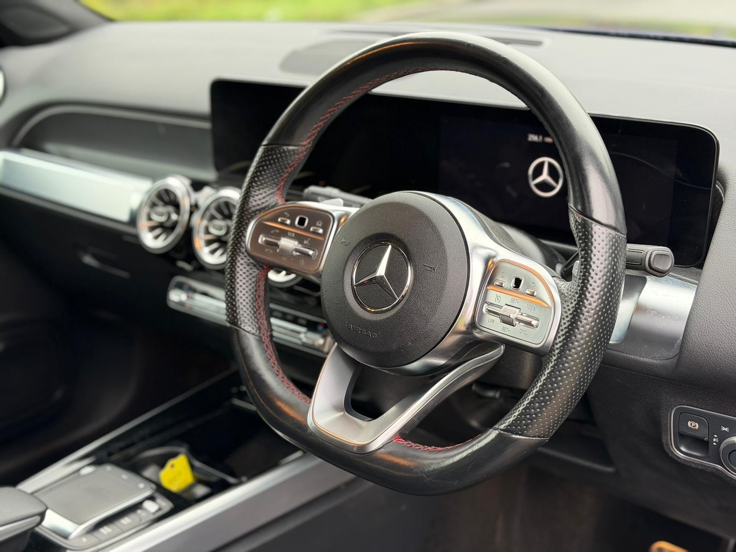 Used Mercedes-Benz GLB 2023 for sale - 76578231: Photo 12