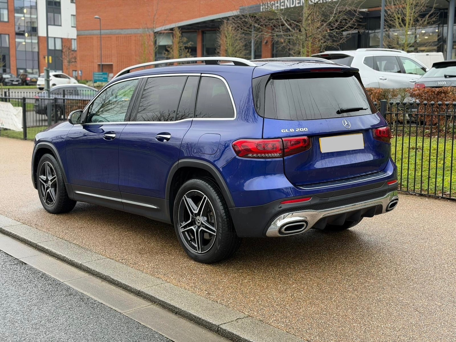 Used Mercedes-Benz GLB 2023 for sale - 76578231: Photo 3