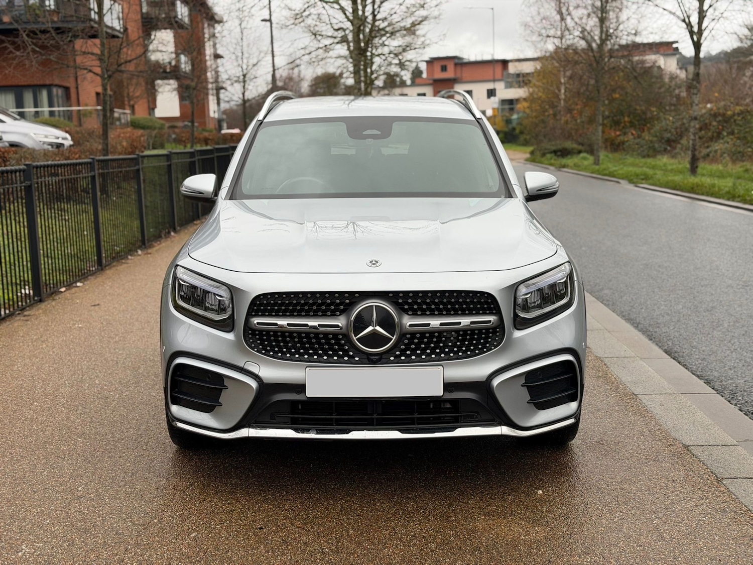 Used Mercedes-Benz GLB 2025 for sale - 76894942: Photo 2