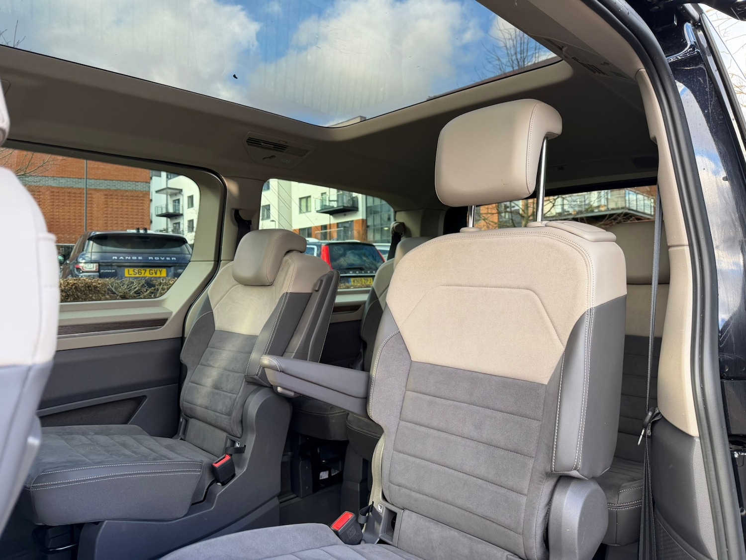 Used Volkswagen Multivan 2025 for sale - 77200851: Photo 12