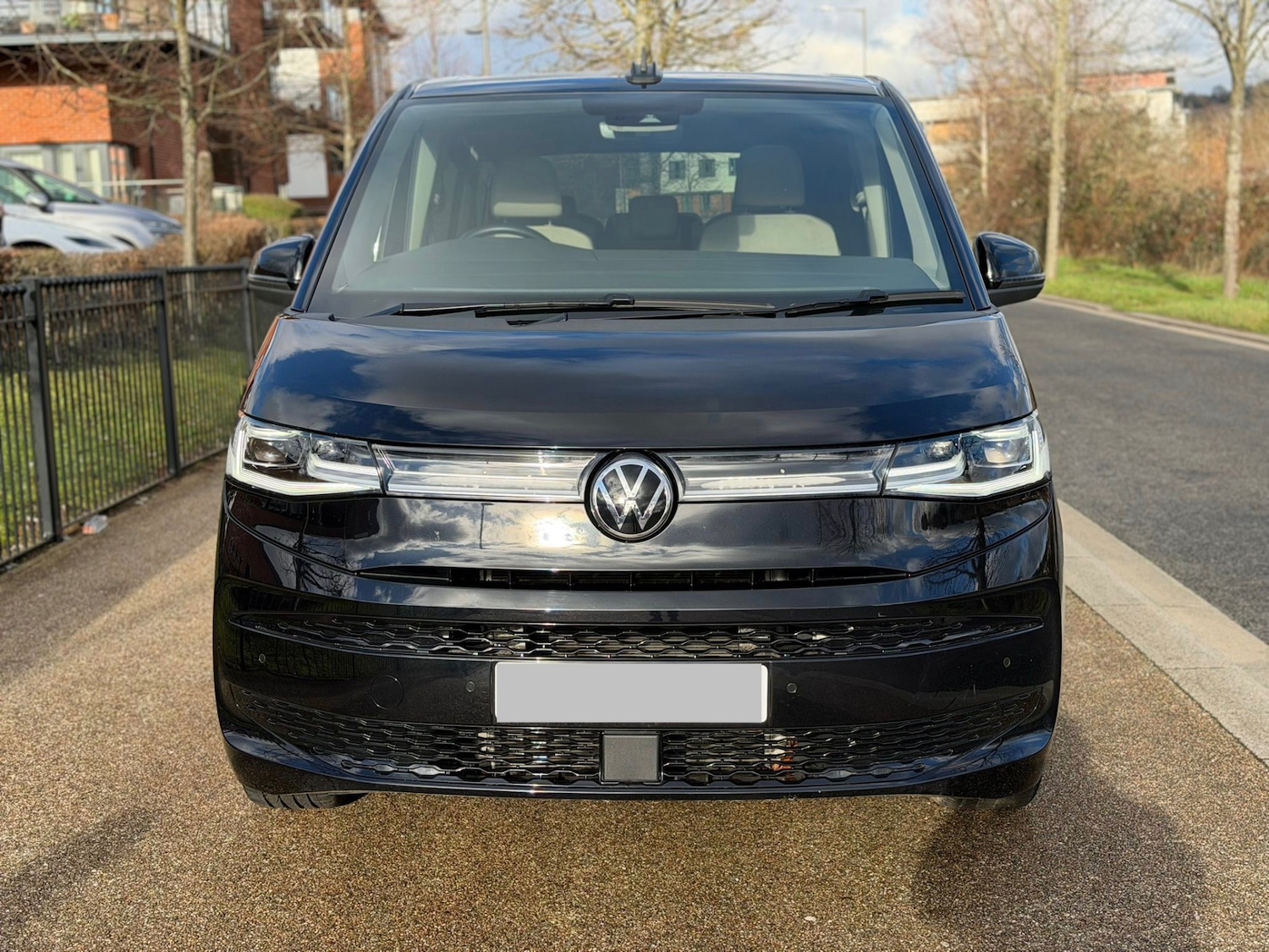 Used Volkswagen Multivan 2025 for sale - 77200851: Photo 3