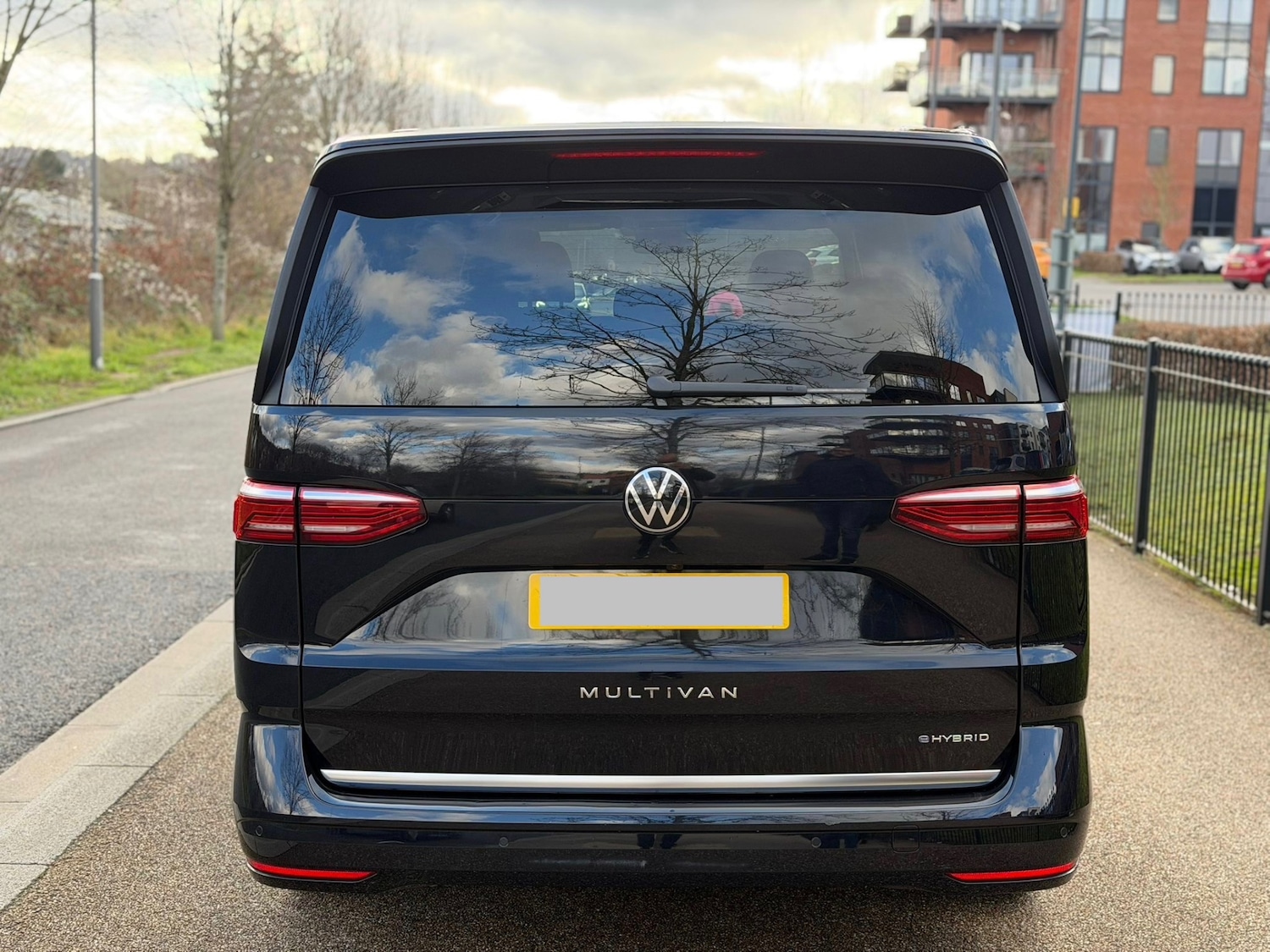 Used Volkswagen Multivan 2025 for sale - 77200851: Photo 4