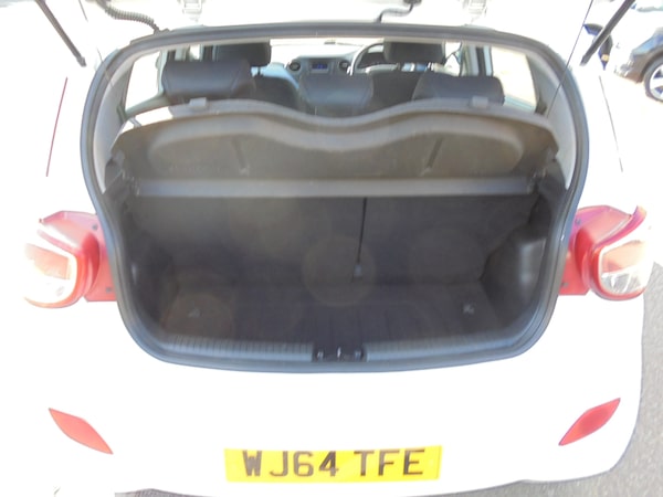 Used Hyundai i10 2014 for sale - 76116677: Photo 8