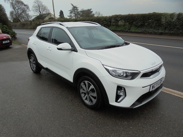 Used Kia Stonic 2022 for sale - 74260065: Photo 1