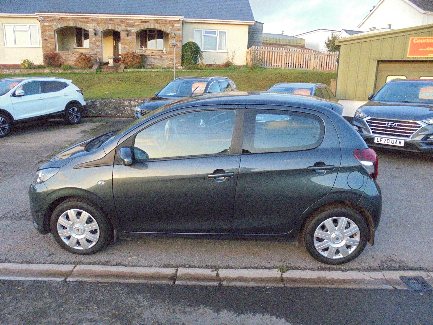 Used Peugeot 108 2016 for sale - 76919408: Photo 13