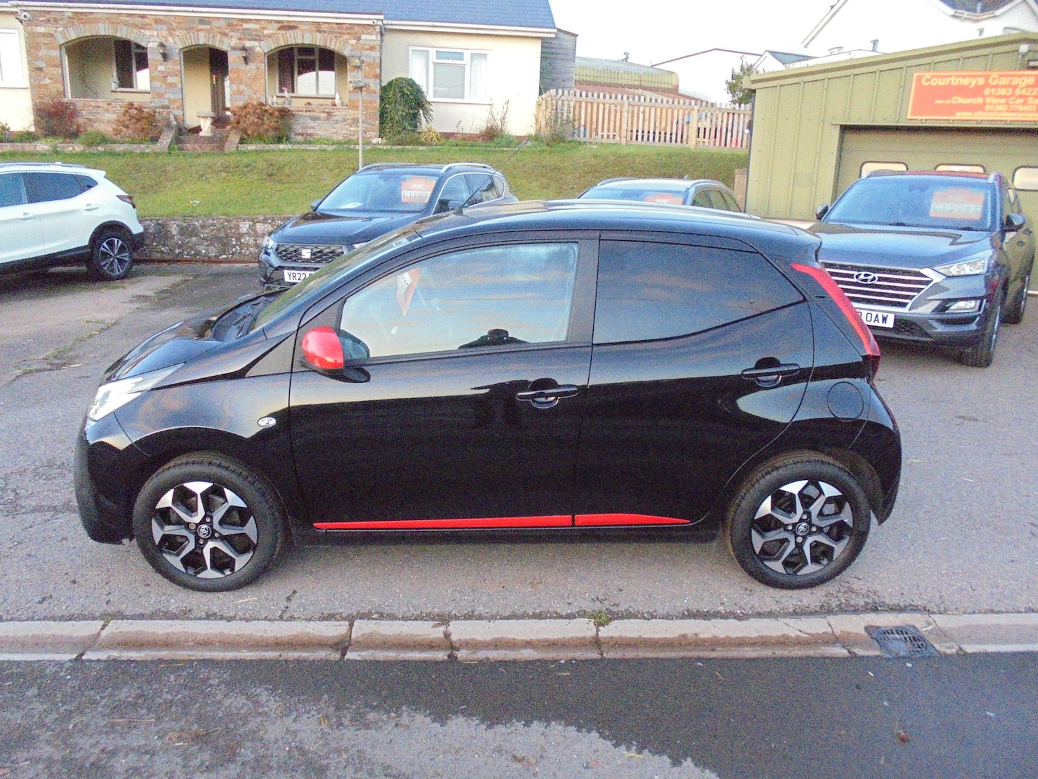 Used Toyota AYGO 2021 for sale - 76919240: Photo 2